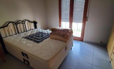 Propiedad en block(monoambiente, galpón chico y chalet 4 ambientes en planta alta) en Solis y Cuba