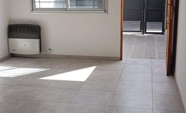 DUPLEX A ESTRENAR 2 DORMITORIOS Y COCHERA  EN LA PLATA