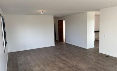Excelente Casa en 1 planta a estrenar en Vila Marina II