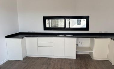 Excelente Casa en 1 planta a estrenar en Vila Marina II