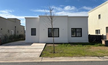 Excelente Casa en 1 planta a estrenar en Vila Marina II