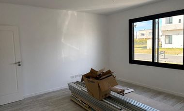 Excelente Casa en 1 planta a estrenar en Vila Marina II