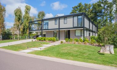 Casa en Venta, 9 ambientes, en La Reserva Cardales, Campana, GBA Norte