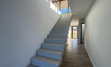 Casa en Venta - Costa Esmeralda Barrio Ecuestre