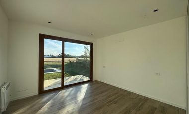 Casa en Venta - Costa Esmeralda Barrio Ecuestre