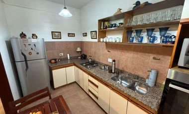 PH EN TAPIALES CON COCHERA EXCELENTE ESTADO