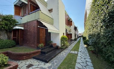 PH EN TAPIALES CON COCHERA EXCELENTE ESTADO