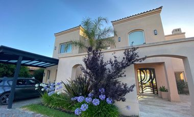 Alquiler Anual Casa 6 Amb amoblada a La Laguna Barrio  Santa Catalina Villanueva