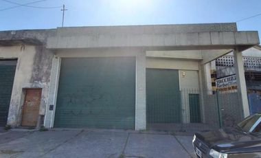 DEPOSITO DE 10 X 43 DE FONDO EN JUAN B JUSTO Y NEUQUEN