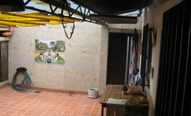 PH en venta - 4 Dormitorios 2 Baños - 217mts2 - Villa Madero