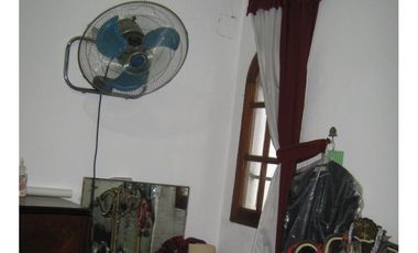 PH en venta - 4 Dormitorios 2 Baños - 217mts2 - Villa Madero