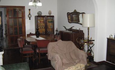 PH en venta - 4 Dormitorios 2 Baños - 217mts2 - Villa Madero