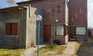Casa en venta - 6 Dormitorios 6 Baños - Cochera - 420Mts2 - Malargue