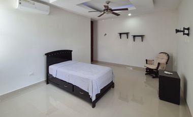 CASA EN RENTA MERIDA, CHOLUL, PRIVADA HACIENDA CHOLUL, DISPONIBLE.