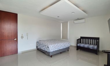CASA EN RENTA MERIDA, CHOLUL, PRIVADA HACIENDA CHOLUL, DISPONIBLE.