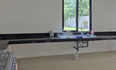 CASA EN RENTA MERIDA, CHOLUL, PRIVADA HACIENDA CHOLUL, DISPONIBLE.