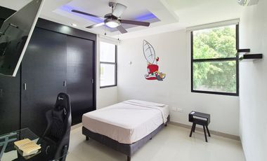 CASA EN RENTA MERIDA, CHOLUL, PRIVADA HACIENDA CHOLUL, DISPONIBLE.