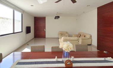CASA EN RENTA MERIDA, CHOLUL, PRIVADA HACIENDA CHOLUL, DISPONIBLE.