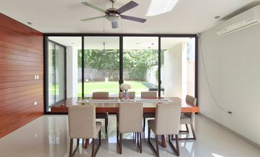 CASA EN RENTA MERIDA, CHOLUL, PRIVADA HACIENDA CHOLUL, DISPONIBLE.