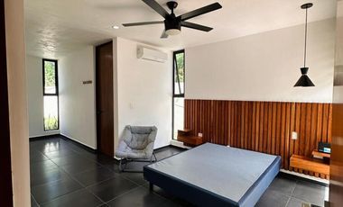 CASA EN VENTA MERIDA, CONKAL, PRIVADA YAXLUM, CASA TUUK 1 PLANTA, LISTA.