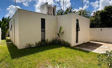CASA EN VENTA MERIDA, CONKAL, PRIVADA YAXLUM, CASA TUUK 1 PLANTA, LISTA.