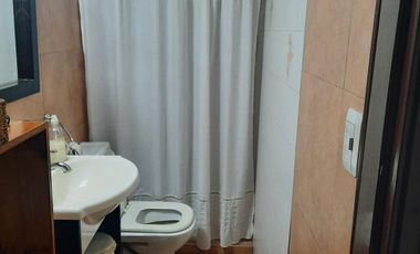 OPORTUNIDAD!! EXCELENTE CHALET EN ZONA RESIDENCIAL Y PREFERENCIAL DE MONTE GRANDE.