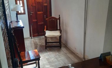 OPORTUNIDAD!! EXCELENTE CHALET EN ZONA RESIDENCIAL Y PREFERENCIAL DE MONTE GRANDE.