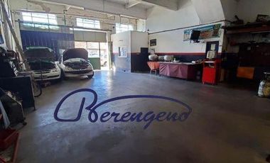 Galpon con vivienda de 3 ambientes en Primero de Mayo y Alvarado