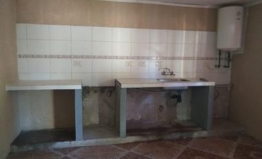 Casa en venta - 4 Dormitorios 2 Baños - Cochera - 489Mts2 - Ángel Etcheverry, La Plata