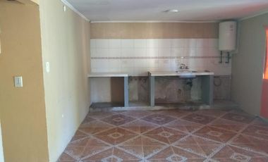 Casa en venta - 4 Dormitorios 2 Baños - Cochera - 489Mts2 - Ángel Etcheverry, La Plata