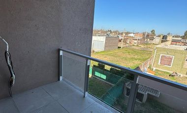 Casa 2 Dormitorios con jardín - Sarmiento 900 - Estancia Las Moras - Ricardone | Venta