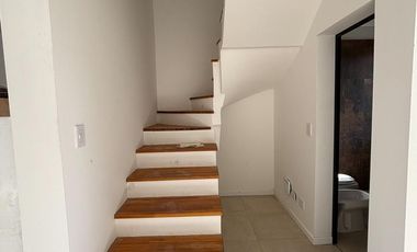 Casa 2 Dormitorios con jardín - Sarmiento 900 - Estancia Las Moras - Ricardone | Venta