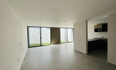 Renta Casa Nueve en Zakia