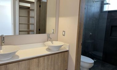 Renta Casa Nueve en Zakia