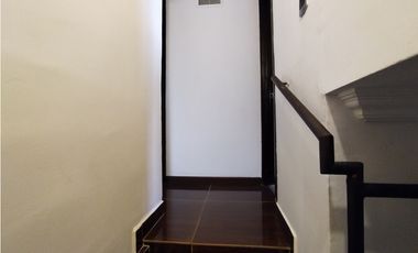 SE ARRIENDA APARTAMENTO DUPLEX EN ENVIGADO SECTOR EL CONSUELO P6