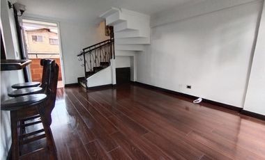 SE ARRIENDA APARTAMENTO DUPLEX EN ENVIGADO SECTOR EL CONSUELO P6