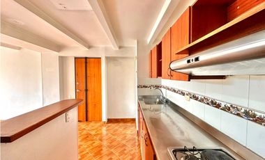 Apartamento para la venta en Envigado, sector El Dorado piso 10
