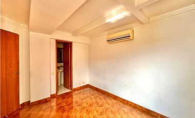 Apartamento para la venta en Envigado, sector El Dorado piso 10