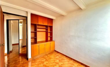 Apartamento para la venta en Envigado, sector El Dorado piso 10