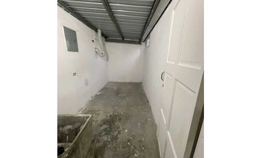 ALQUILO CASA EN SAN ANTONIO