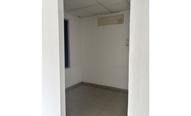 EL INGENIO / AVE LA PAZ / 60M2 / DIVISIONES / SOBRE VIA / VACIO