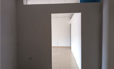 BETANIA / 125M / LOCAL CON DIVISIONES / 3 PARKING / SOBRE VIA / VACIO