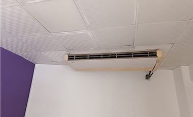 BETANIA / 125M / LOCAL CON DIVISIONES / 3 PARKING / SOBRE VIA / VACIO