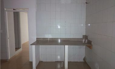 BETANIA / 125M / LOCAL CON DIVISIONES / 3 PARKING / SOBRE VIA / VACIO