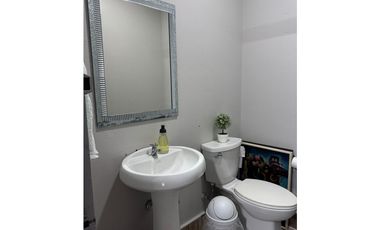 ALQUILO CASA LINEA BLANCA  EN ANCON