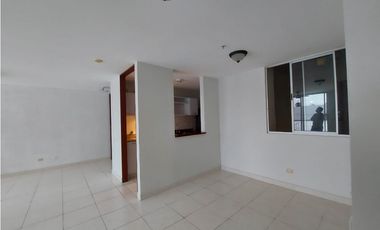 SE ALQUILA APARTAMERNTO EN EL BOSQUE, PH ALTAVISTA TOWER