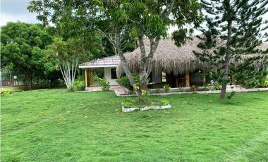 VENTA DE HERMOSA CASA FINCA EN PALMA DE VINO MONTERIA