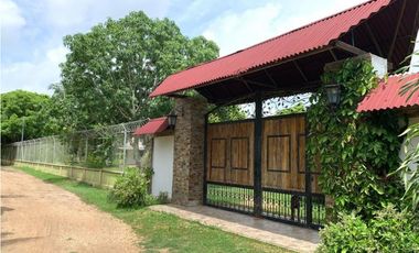VENTA DE HERMOSA CASA FINCA EN PALMA DE VINO MONTERIA