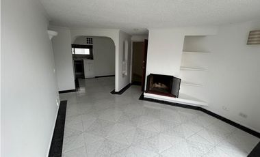 SE VENDE APARTAMENTO BARRIO ALHAMBRA BOGOT