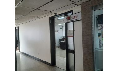 VENTA DE OFICINA PLAZA SIMON BOLIVAR PLENO CENTRO PEREIRA